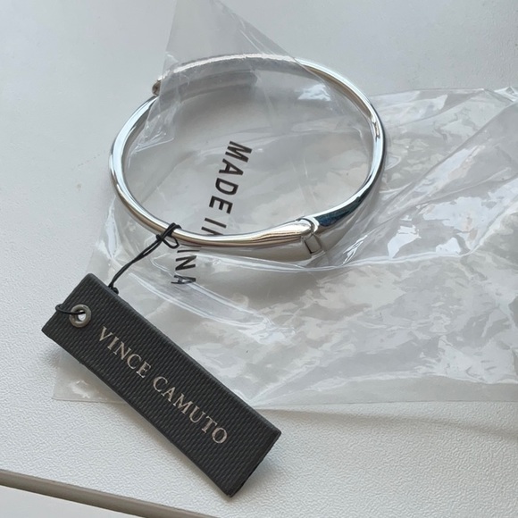 Vince Camuto dainty silver bracelet - Picture 4 of 5